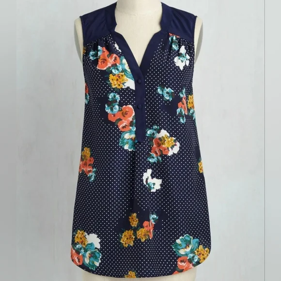 Modcloth Navy Blue Floral V Neck Tunic Sleeveless Cottagecore Top size Medium - Picture 1 of 14